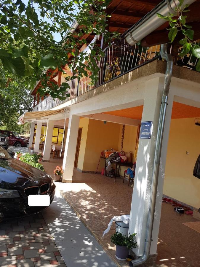 Apartmani Corleone Bilice Esterno foto
