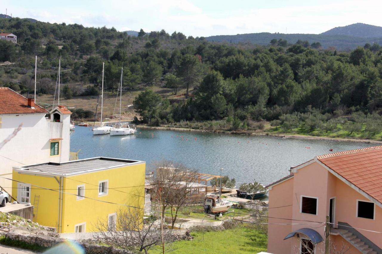Apartmani Corleone Bilice Esterno foto