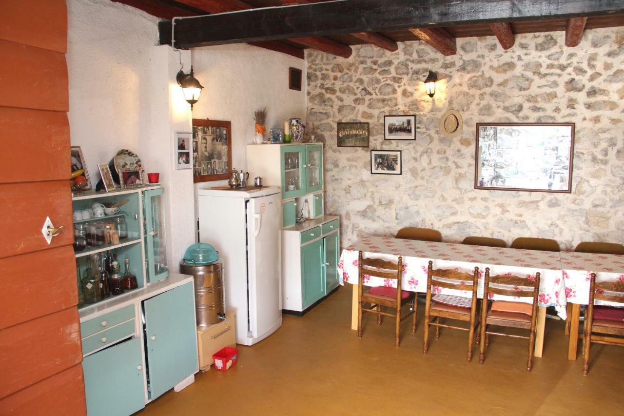Apartmani Corleone Bilice Esterno foto